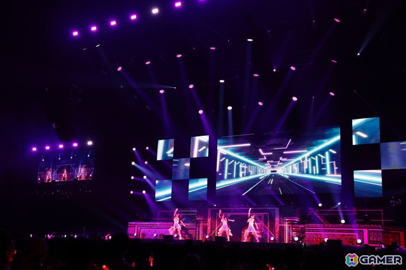 「With you」「Future Designer」「未来へのSign」などアニメ「シャニアニ2nd」の楽曲が届けられた「Over the prism」DAY1公演をレポートの画像