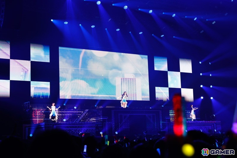 「With you」「Future Designer」「未来へのSign」などアニメ「シャニアニ2nd」の楽曲が届けられた「Over the prism」DAY1公演をレポートの画像