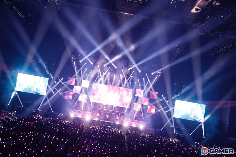 「With you」「Future Designer」「未来へのSign」などアニメ「シャニアニ2nd」の楽曲が届けられた「Over the prism」DAY1公演をレポートの画像