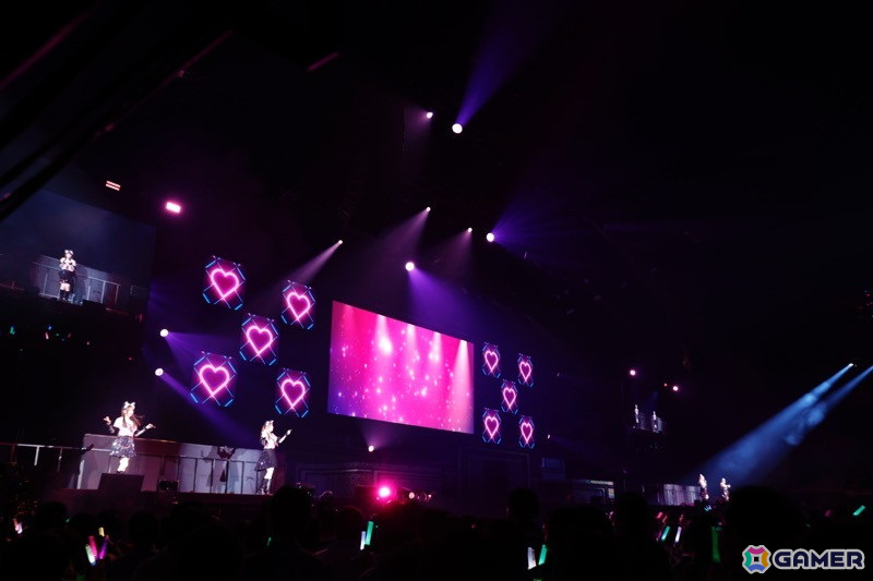 「With you」「Future Designer」「未来へのSign」などアニメ「シャニアニ2nd」の楽曲が届けられた「Over the prism」DAY1公演をレポートの画像