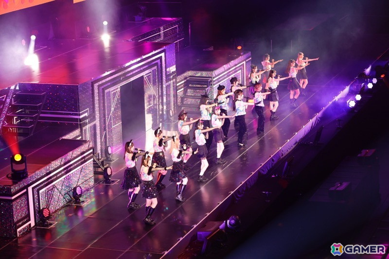 「With you」「Future Designer」「未来へのSign」などアニメ「シャニアニ2nd」の楽曲が届けられた「Over the prism」DAY1公演をレポートの画像