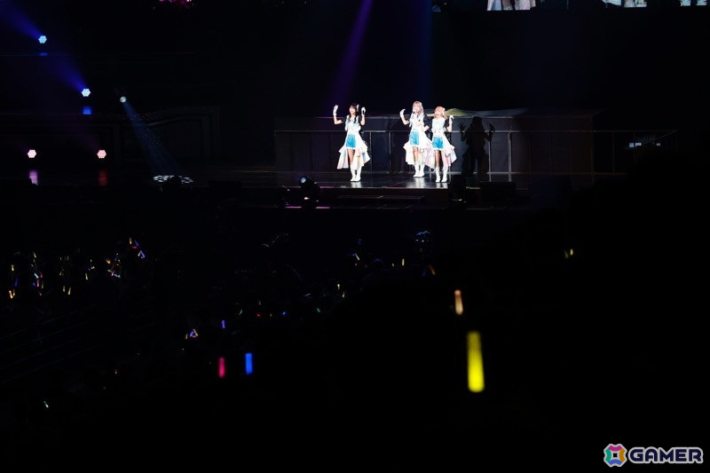 「With you」「Future Designer」「未来へのSign」などアニメ「シャニアニ2nd」の楽曲が届けられた「Over the prism」DAY1公演をレポートの画像