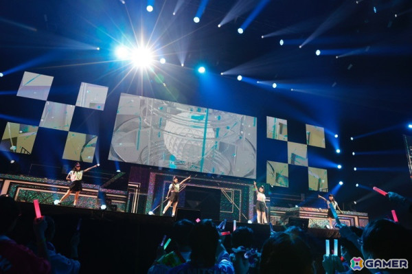 「シャニアニ2nd」のライブ「Over the prism」DAY2公演をレポート！「さあ舞い上がれ」「橙より未来」「星の数だけ」を印象的な演出とともに披露の画像12