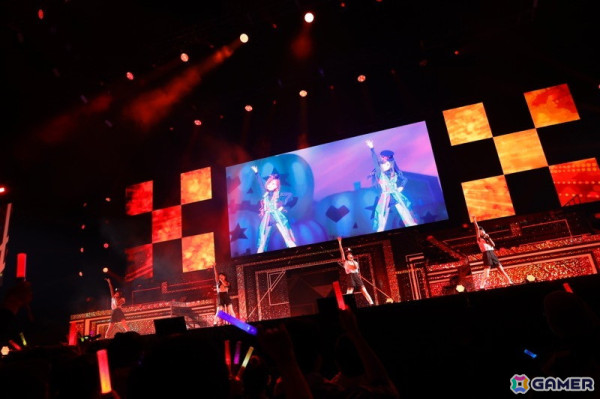 「シャニアニ2nd」のライブ「Over the prism」DAY2公演をレポート！「さあ舞い上がれ」「橙より未来」「星の数だけ」を印象的な演出とともに披露の画像14