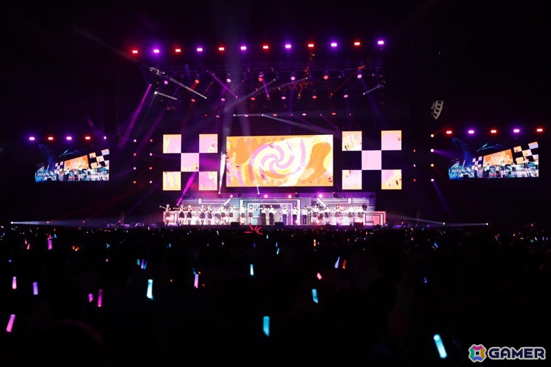 「シャニアニ2nd」のライブ「Over the prism」DAY2公演をレポート!「さあ舞い上がれ」「橙より未来」「星の数だけ」を印象的な演出とともに披露の画像