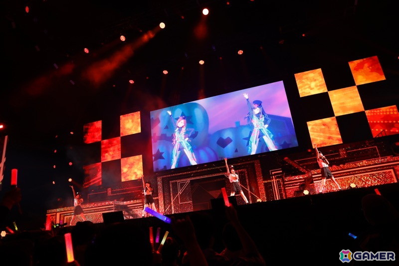 「シャニアニ2nd」のライブ「Over the prism」DAY2公演をレポート!「さあ舞い上がれ」「橙より未来」「星の数だけ」を印象的な演出とともに披露の画像