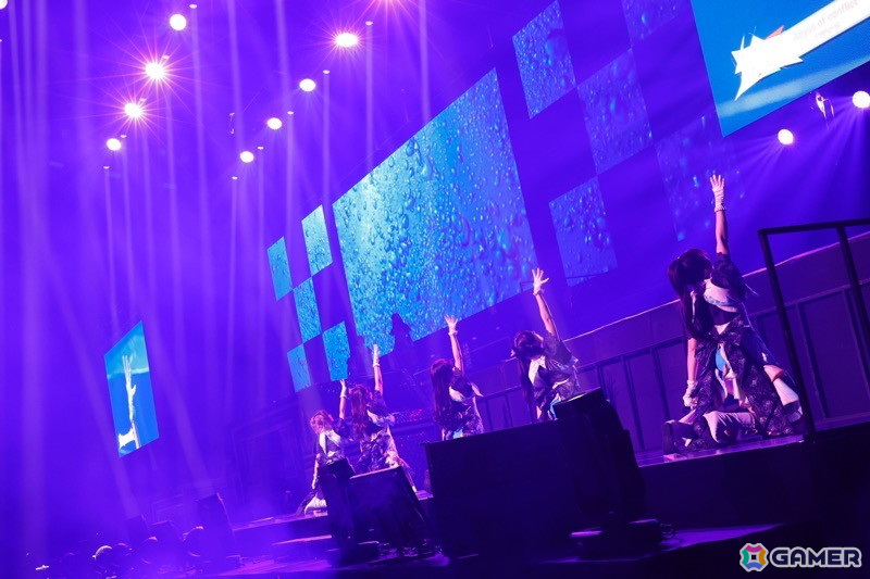 「シャニアニ2nd」のライブ「Over the prism」DAY2公演をレポート!「さあ舞い上がれ」「橙より未来」「星の数だけ」を印象的な演出とともに披露の画像