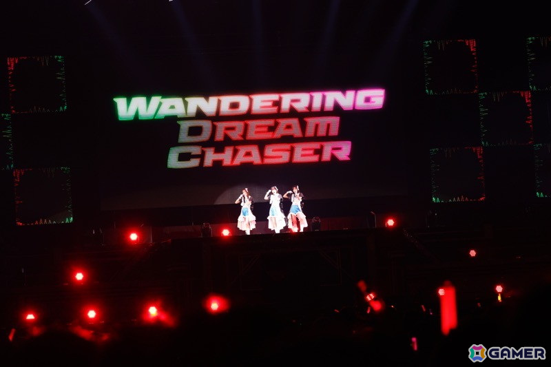 「シャニアニ2nd」のライブ「Over the prism」DAY2公演をレポート!「さあ舞い上がれ」「橙より未来」「星の数だけ」を印象的な演出とともに披露の画像