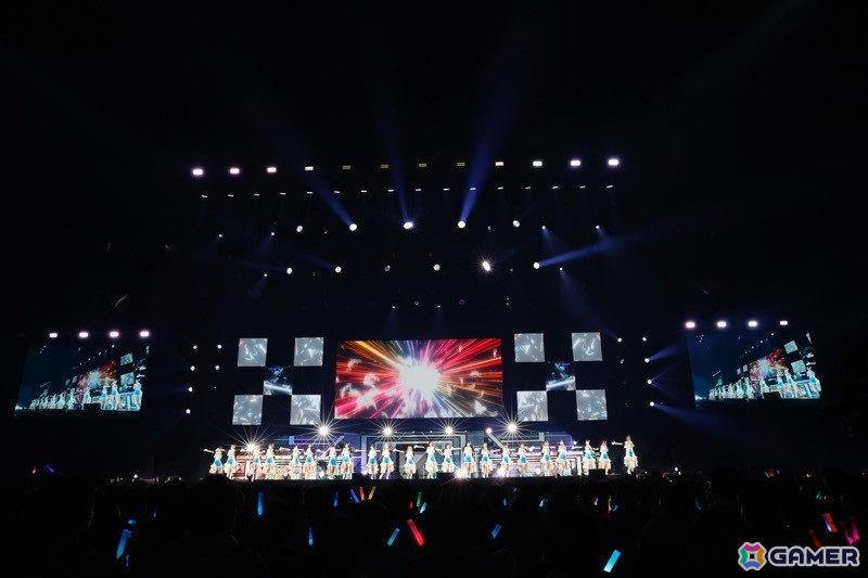 「シャニアニ2nd」のライブ「Over the prism」DAY2公演をレポート!「さあ舞い上がれ」「橙より未来」「星の数だけ」を印象的な演出とともに披露の画像