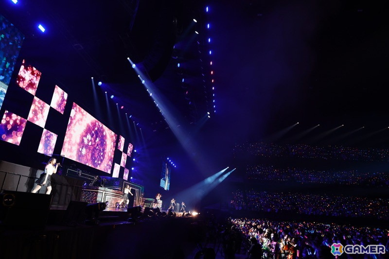 「シャニアニ2nd」のライブ「Over the prism」DAY2公演をレポート!「さあ舞い上がれ」「橙より未来」「星の数だけ」を印象的な演出とともに披露の画像
