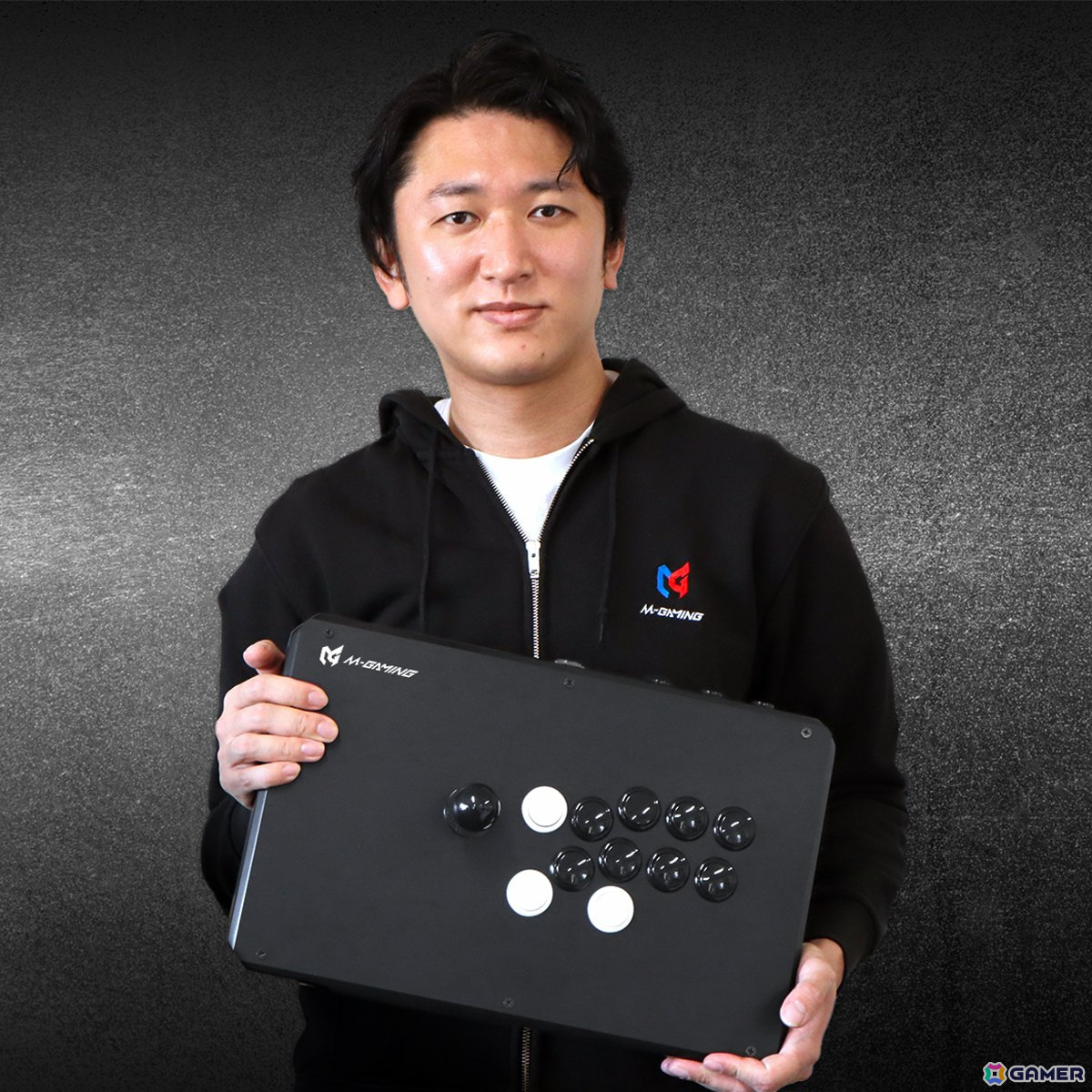 ネモ選手完全監修のアーケードコントローラー「M-GAMING A01」が予約受付中!アーケード筐体に限りなく近い感覚でのプレイを実現の画像