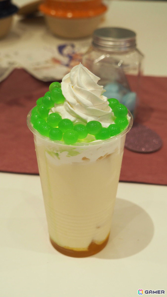 マナドロップのコーティングラッシー