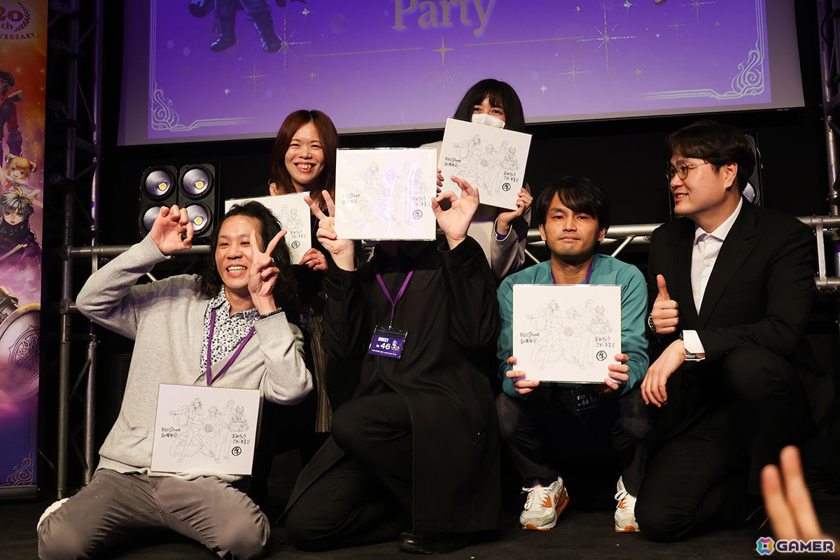 クイズ大会で優勝したJチーム。