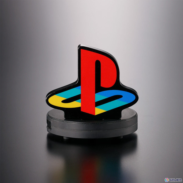初代プレステの起動音が鳴るPlayStationロゴデザインのアクリルディスプレイが登場！の画像