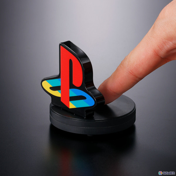 初代プレステの起動音が鳴るPlayStationロゴデザインのアクリルディスプレイが登場！の画像