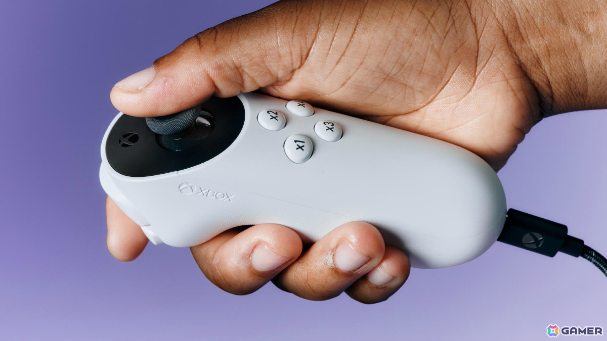 動作に制約のあるプレイヤーのための有線コントローラー「Xbox アダプティブ ジョイスティック」がMicrosoft Store限定で発売の画像