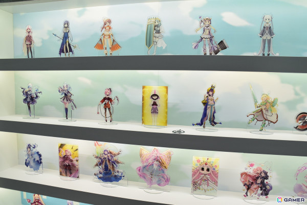 アルティメットまどかと悪魔ほむらが目印の「魔法少女まどか☆マギカ」ブース！3Dの魔法少女と一緒に撮影できるフォトスポットも【AnimeJapan 2025】の画像