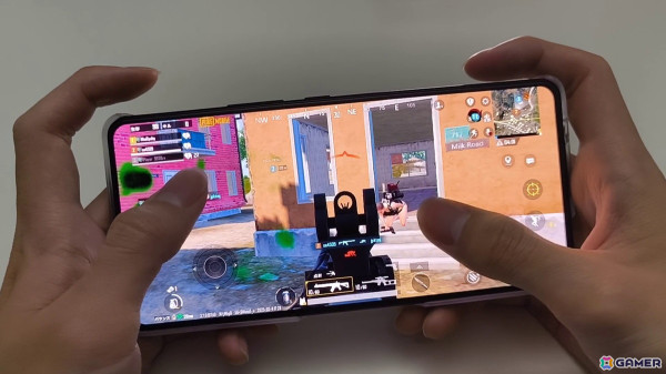ASUS「ROG Phone 9」をレビュー！スマホとは思えない高性能スペックと光る背面パネルが魅力の本格ゲーミングスマホの画像10