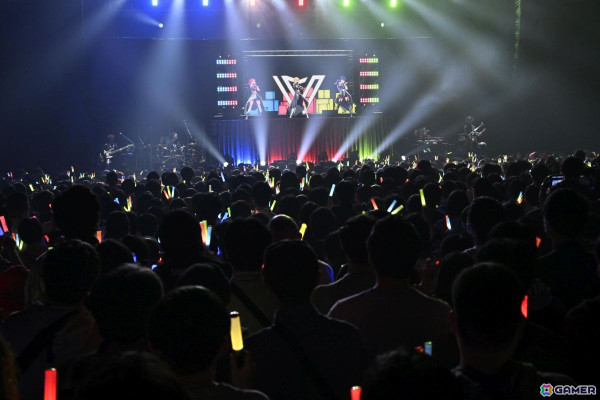 「ヴイアライヴ」1stライブレポート――オリジナル楽曲を中心にした念願の単独フルライブが生バンド演奏で実現の画像122