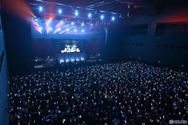 「ヴイアライヴ」1stライブレポート――オリジナル楽曲を中心にした念願の単独フルライブが生バンド演奏で実現の画像87