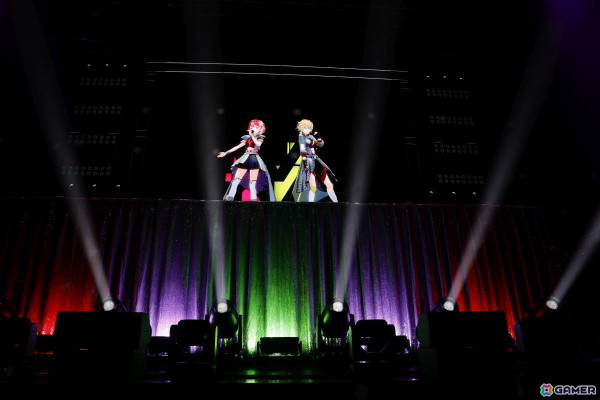 「ヴイアライヴ」1stライブレポート――オリジナル楽曲を中心にした念願の単独フルライブが生バンド演奏で実現の画像93