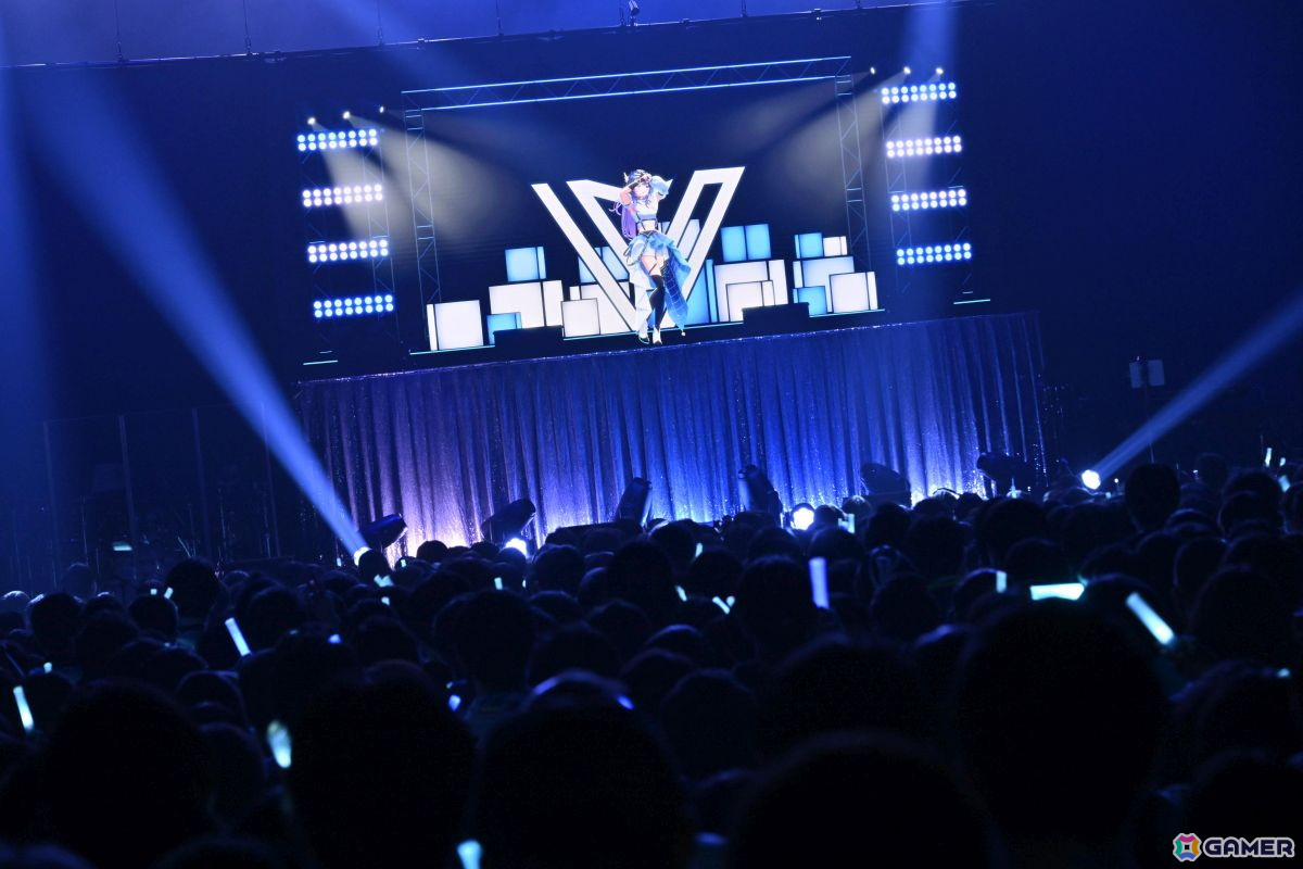 「ヴイアライヴ」1stライブレポート――オリジナル楽曲を中心にした念願の単独フルライブが生バンド演奏で実現の画像