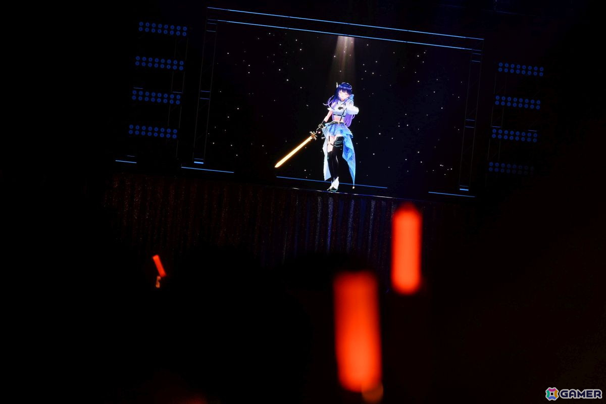 「ヴイアライヴ」1stライブレポート――オリジナル楽曲を中心にした念願の単独フルライブが生バンド演奏で実現の画像
