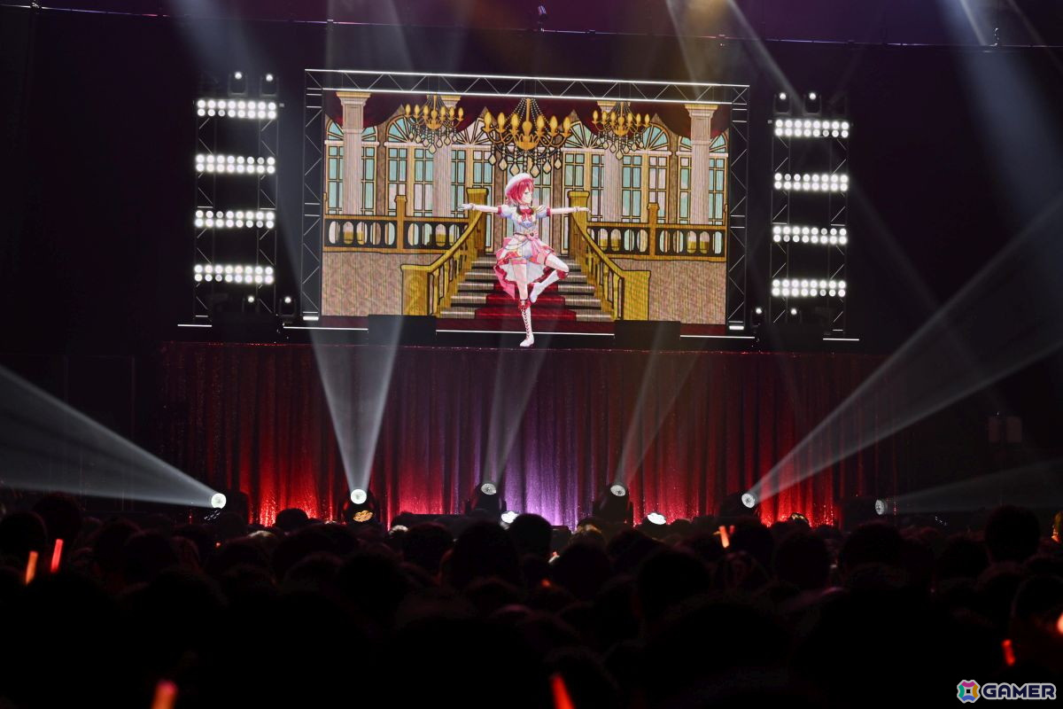 「ヴイアライヴ」1stライブレポート――オリジナル楽曲を中心にした念願の単独フルライブが生バンド演奏で実現の画像