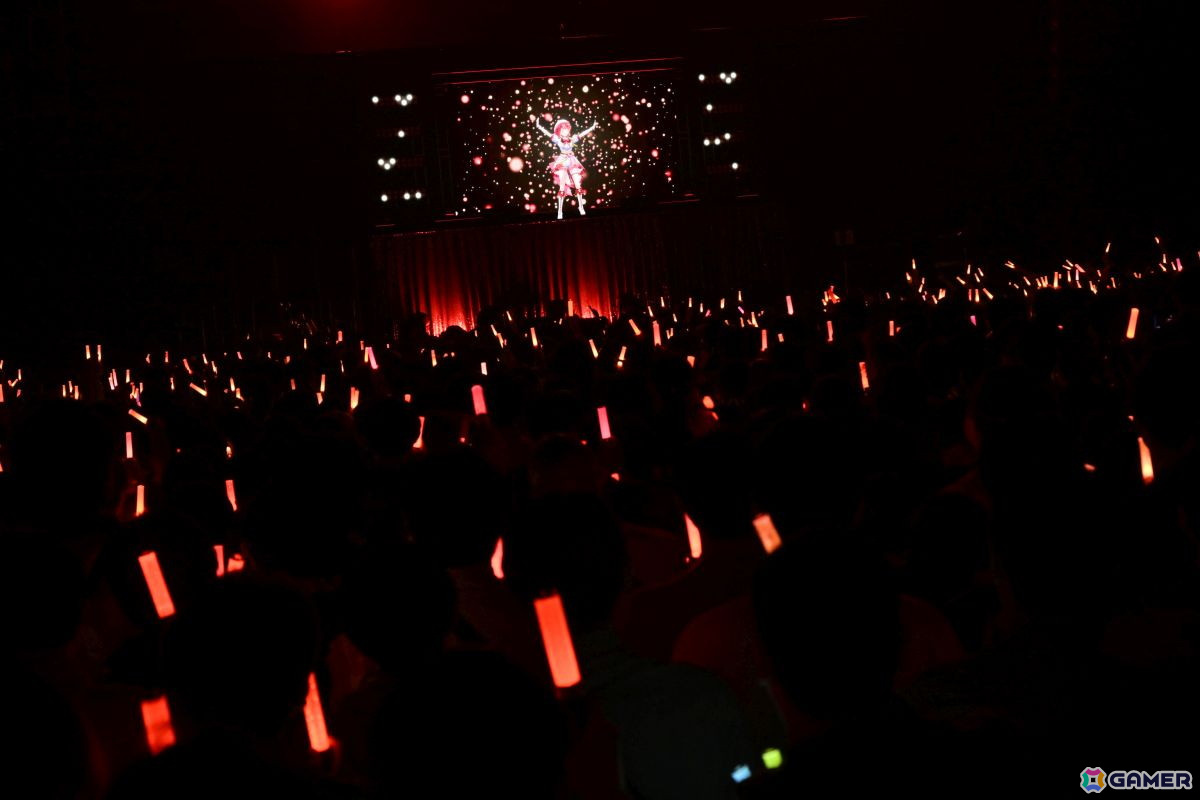 「ヴイアライヴ」1stライブレポート――オリジナル楽曲を中心にした念願の単独フルライブが生バンド演奏で実現の画像