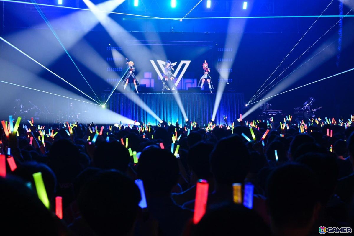 「ヴイアライヴ」1stライブレポート――オリジナル楽曲を中心にした念願の単独フルライブが生バンド演奏で実現の画像