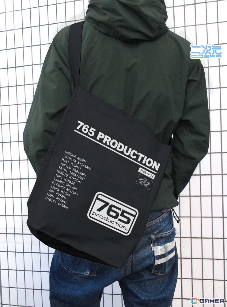 「アイマス」ステッカーが付いた「765プロ 刺繍ローキャップ」限定セットなどの新グッズが二次元コスパより登場！の画像