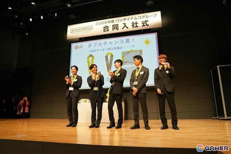 バンダイナムコグループ、入社式限定の「一番くじ」で新入社員を歓迎――コンビニ風ブースや社長の直筆メッセージ入りくじ券などのサプライズ企画を実施の画像