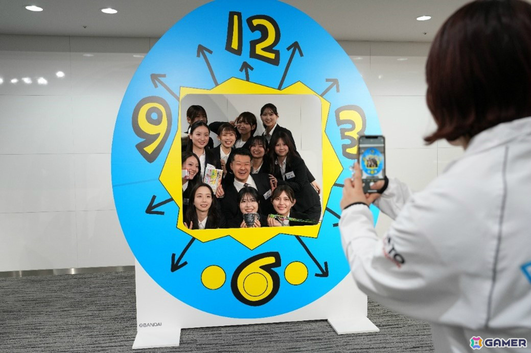 バンダイナムコグループ、入社式限定の「一番くじ」で新入社員を歓迎――コンビニ風ブースや社長の直筆メッセージ入りくじ券などのサプライズ企画を実施の画像
