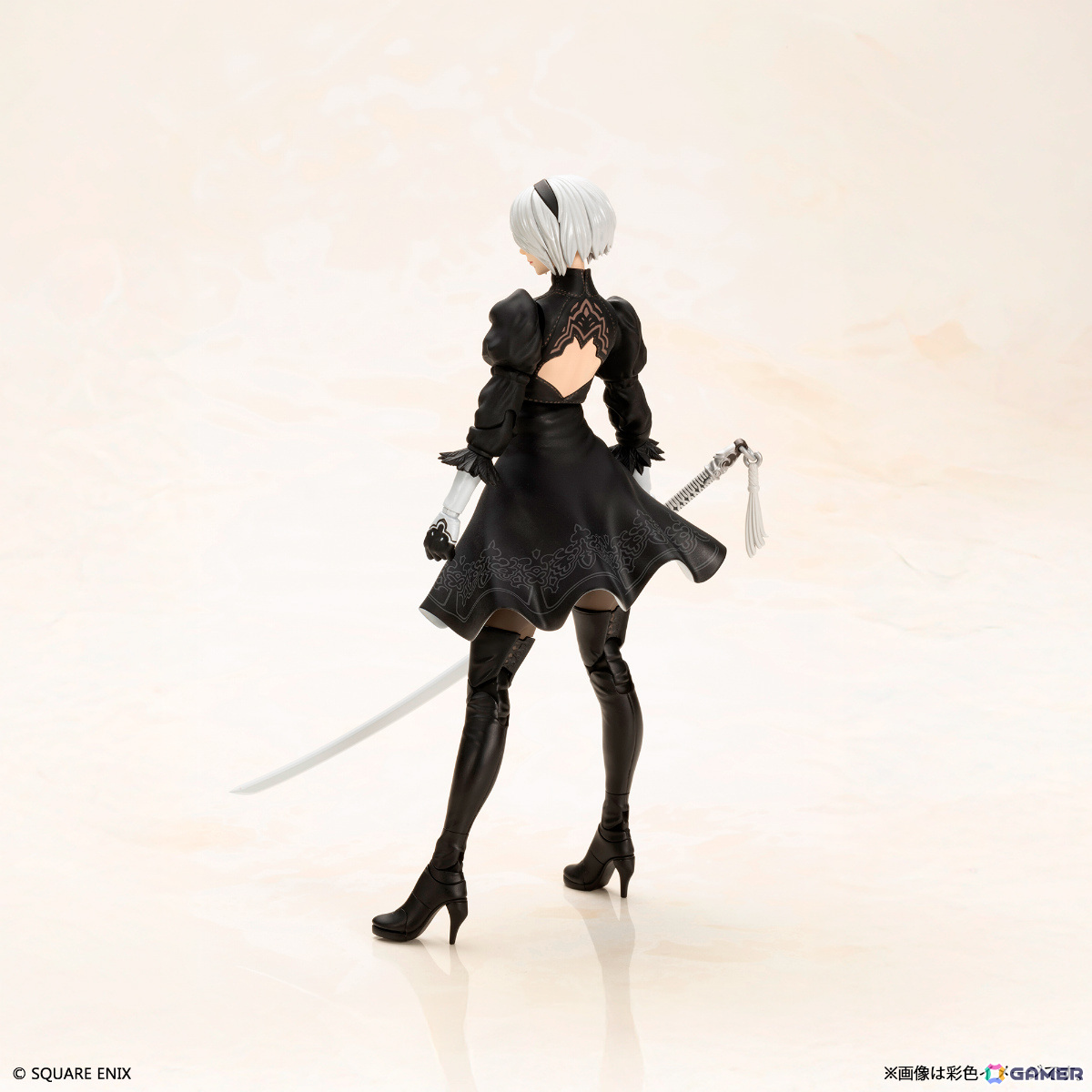 「NieR:Automata」2Bの組立式プラスチックモデルキットが登場！可動仕様のポッドや自爆モードを再現できる胴体パーツなどが付属の画像4