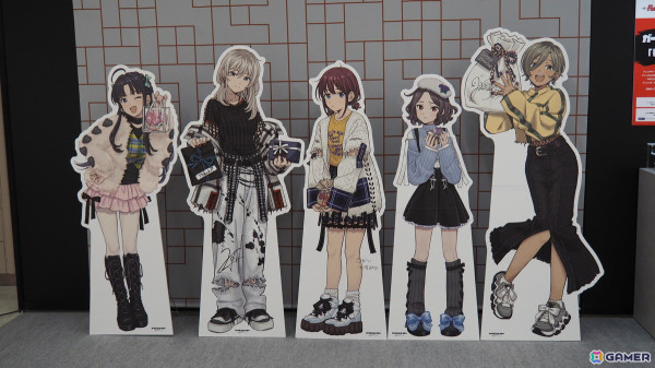 「ガールズバンドクライ展」トゲナシトゲアリより理名さん、夕莉さん、朱李さんが登壇したオープニングセレモニーをレポート！の画像