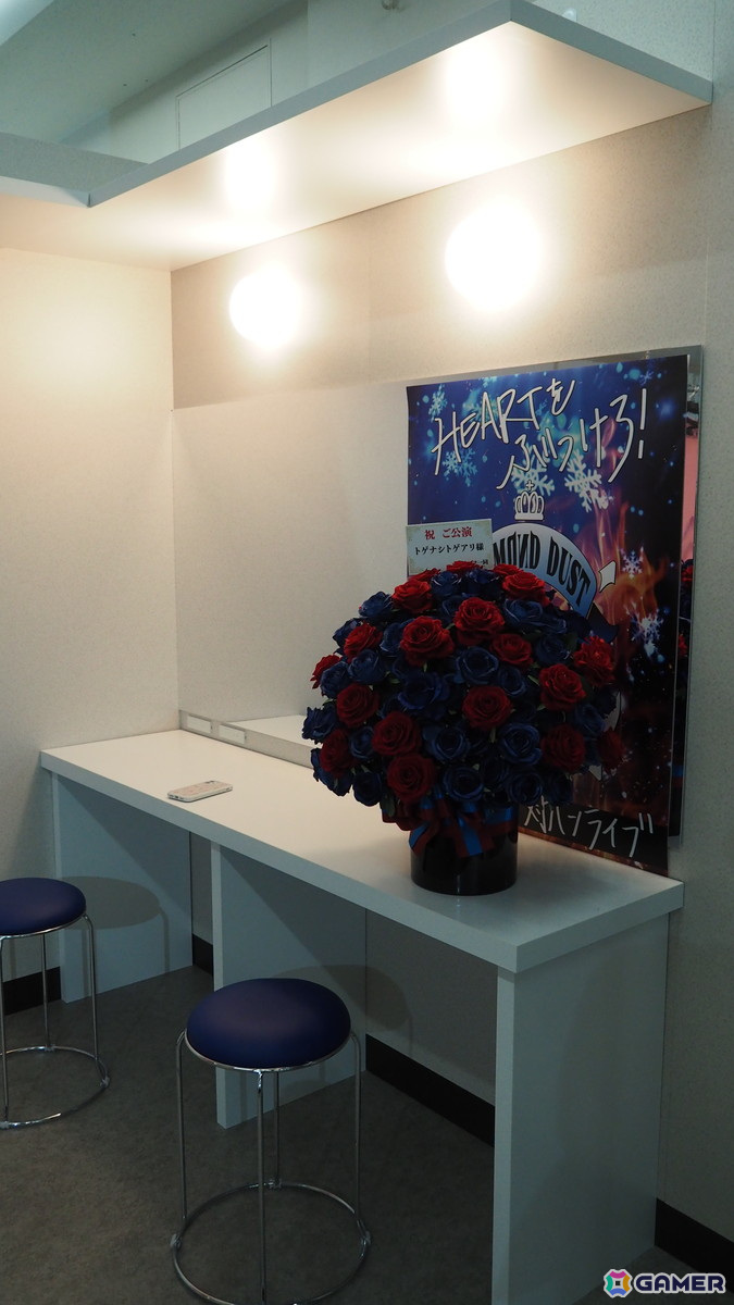 「ガールズバンドクライ展」トゲナシトゲアリより理名さん、夕莉さん、朱李さんが登壇したオープニングセレモニーをレポート！の画像