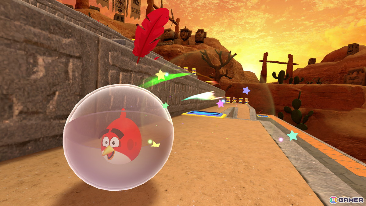 「スーパーモンキーボール バナナランブル」に「Angry Birds」のレッドが登場！バナナが赤いはねに切り替わる特別仕様もの画像