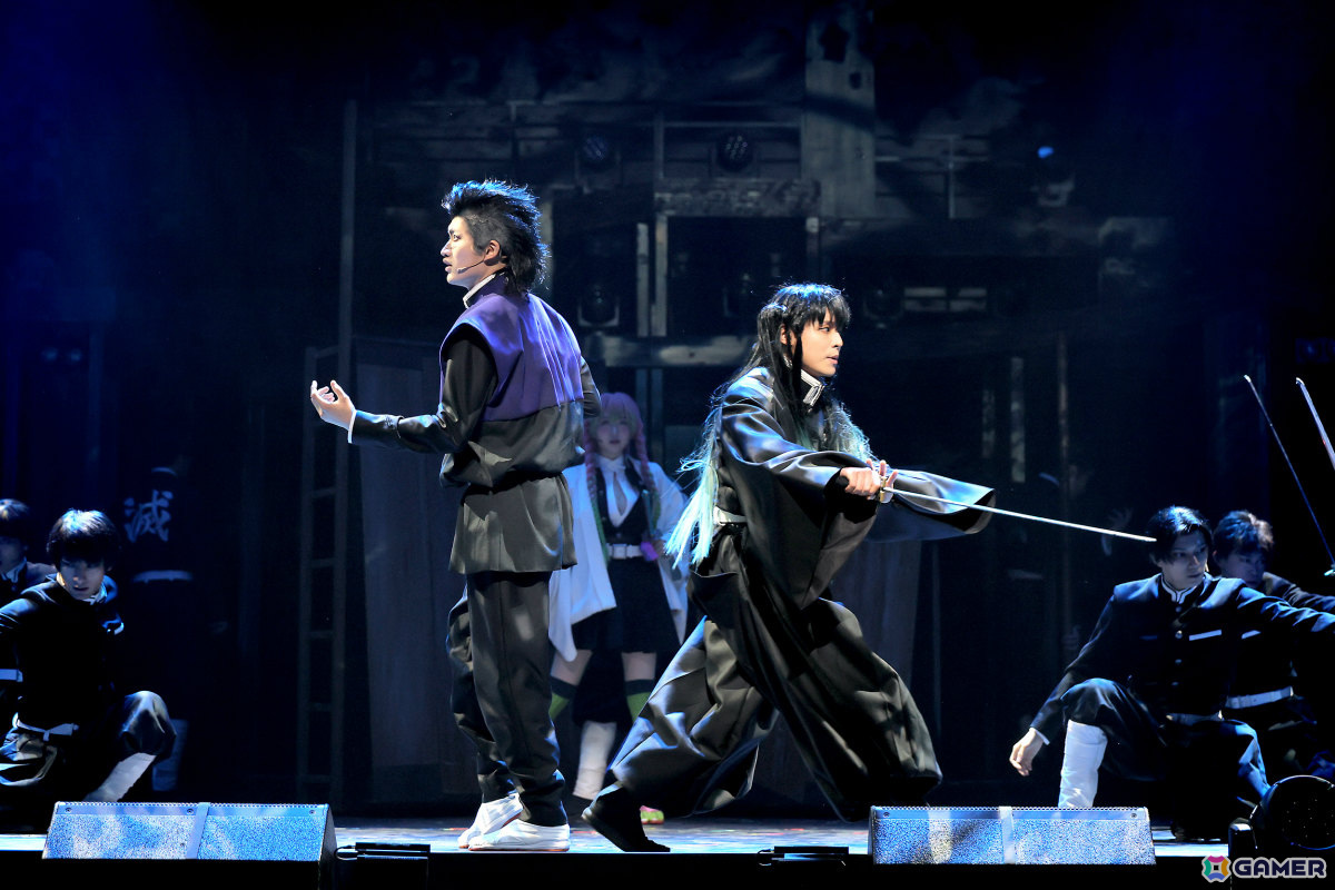 「舞台『鬼滅の刃』其ノ伍 襲撃 刀鍛冶の里」が本日開幕!舞台写真や脚本・演出の元吉庸泰氏、キャストからのコメントも公開の画像
