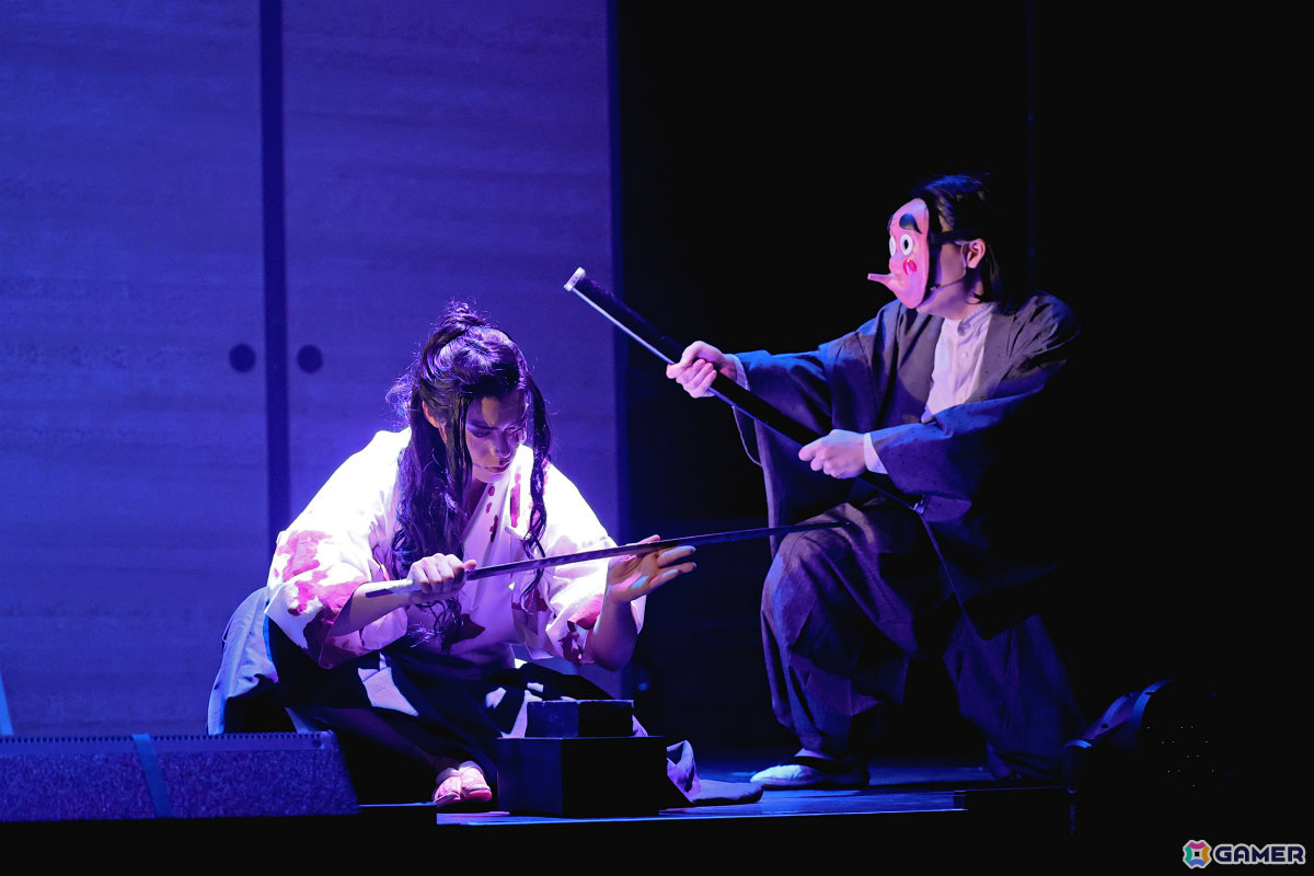 「舞台『鬼滅の刃』其ノ伍 襲撃 刀鍛冶の里」が本日開幕!舞台写真や脚本・演出の元吉庸泰氏、キャストからのコメントも公開の画像