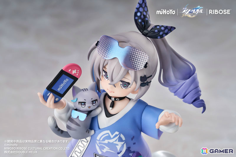 「崩壊:スターレイル」銀狼のちびねこシリーズフィギュアが登場!描き下ろし缶バッジが特典として付属の画像