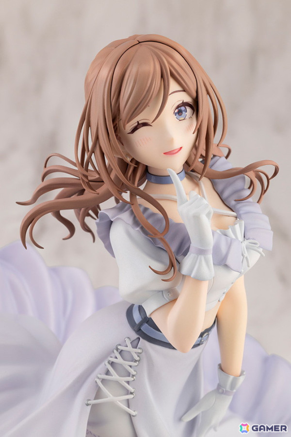 「学マス」莉波が「clumsy trick」をイメージした初のスケールフィギュアになって登場！優しくこちらに微笑む表情にも注目の画像