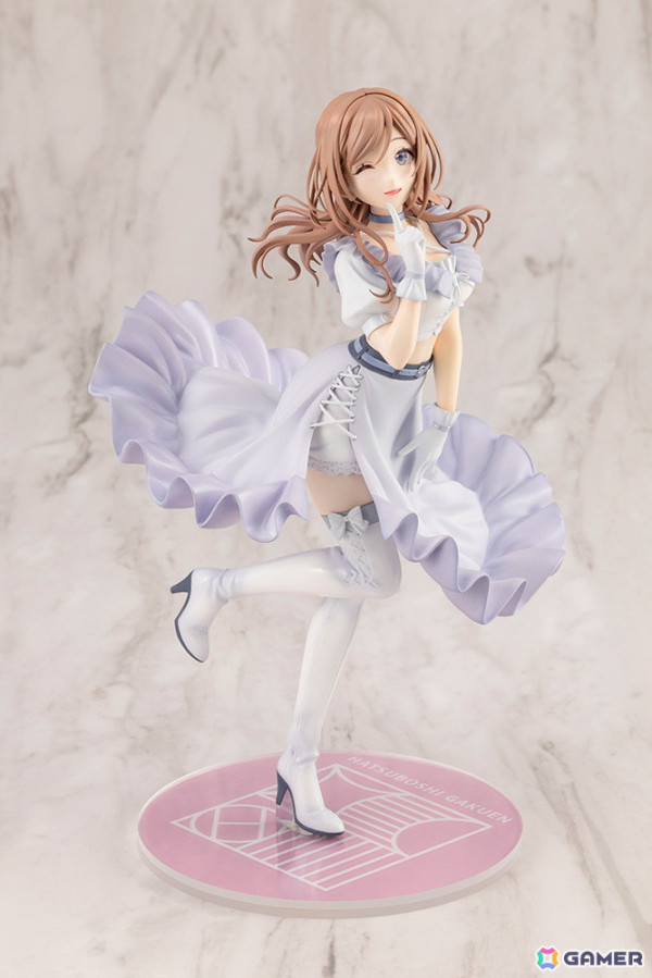 「学マス」莉波が「clumsy trick」をイメージした初のスケールフィギュアになって登場！優しくこちらに微笑む表情にも注目の画像