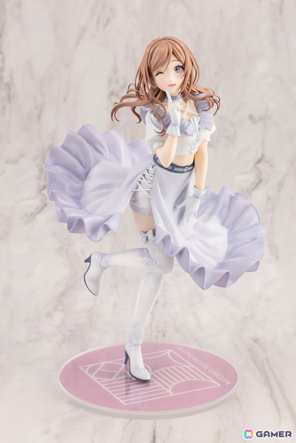 「学マス」莉波が「clumsy trick」をイメージした初のスケールフィギュアになって登場！優しくこちらに微笑む表情にも注目の画像