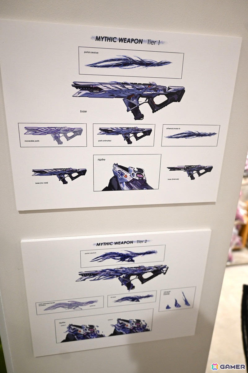「Apex Legends Gallery ＋ POP UP STORE」内覧会でスパレジェや武器のレプリカ展示に興味津々！小さなサイズ感で可愛らしいネッシーのキーホルダーにも一目ぼれの画像18