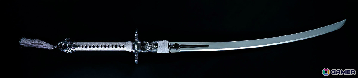 「NieR:Automata」の剣「白の契約」が1/1スケールのスマート・トイとなって登場！動きと連動する音と光で世界観を演出、2Bのボイスも搭載の画像