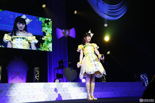 「ひみつのアイプリ×プリパラ　プリ♡プリライブ」レポート：10人で歌う「ネバギバラバー」など、2作品ならではのコラボで大盛りあがりの画像