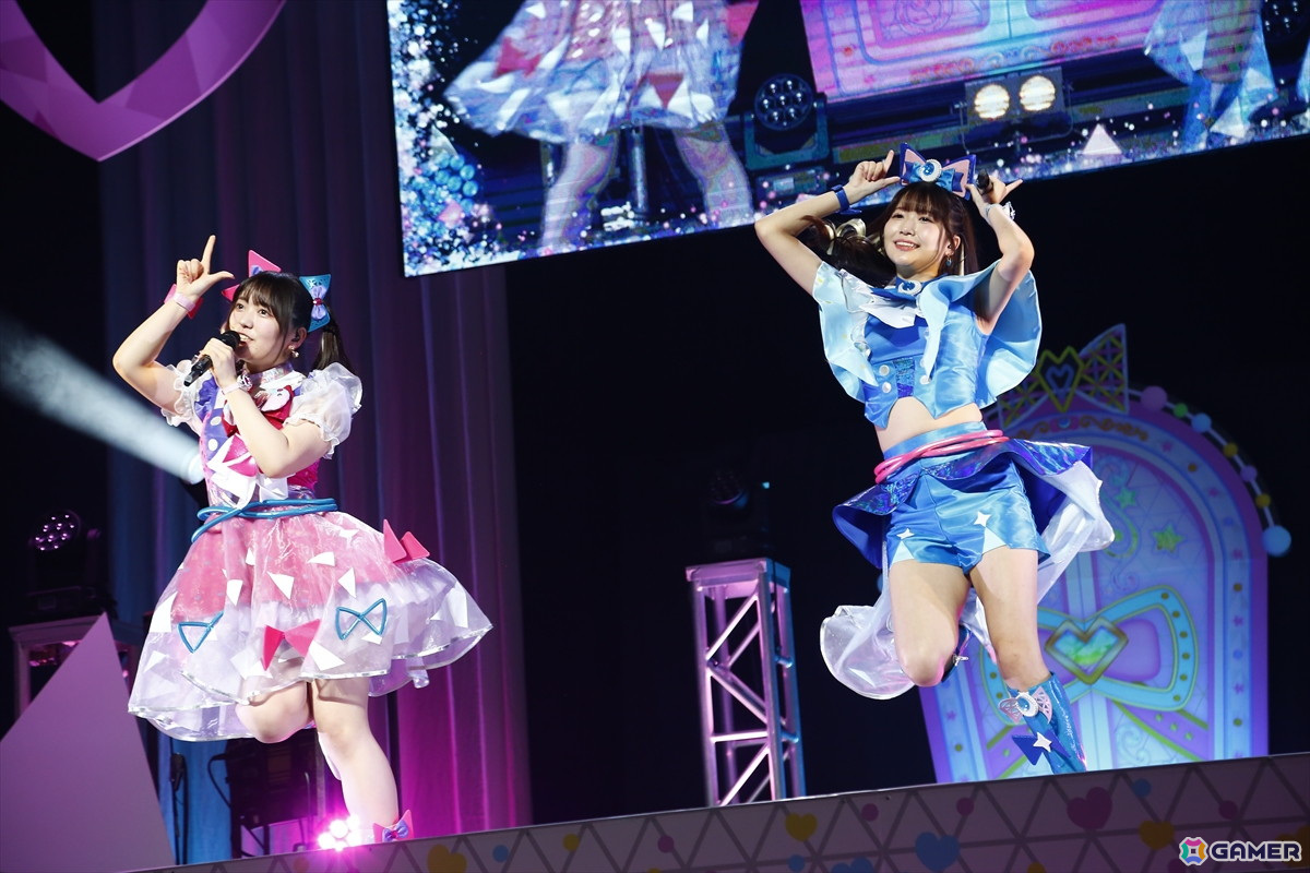 「ひみつのアイプリ×プリパラ　プリ♡プリライブ」レポート：10人で歌う「ネバギバラバー」など、2作品ならではのコラボで大盛りあがりの画像