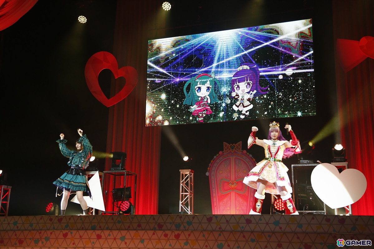 「ひみつのアイプリ×プリパラ プリ♡プリライブ」レポート:10人で歌う「ネバギバラバー」など、2作品ならではのコラボで大盛りあがりの画像