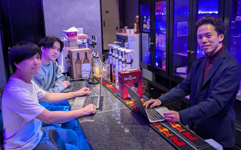プロeスポーツチーム「INSOMNIA」によるゲーマーズバー「INS Bar」が錦糸町にオープン