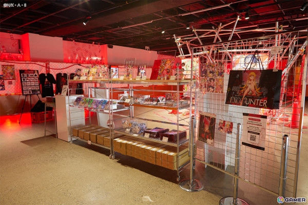 アニメ「〈物語〉シリーズ」とイラストレーター・Mika Pikazo氏のコラボPOP-UP「ENCOUNTER 遭遇」が本日よりアキバCOギャラリーで開催！の画像9